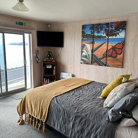 Te Mata Bay Seaviews Bed and Breakfast Tapu Esterno foto