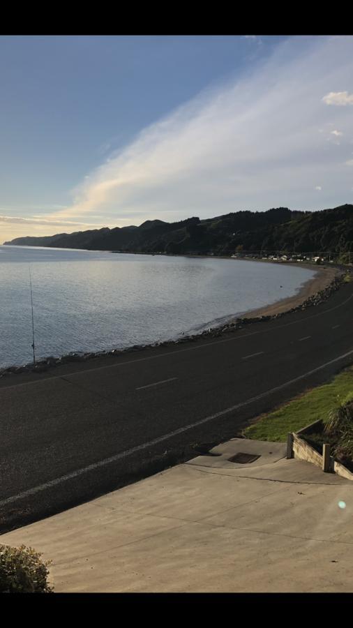 Te Mata Bay Seaviews Bed and Breakfast Tapu Esterno foto